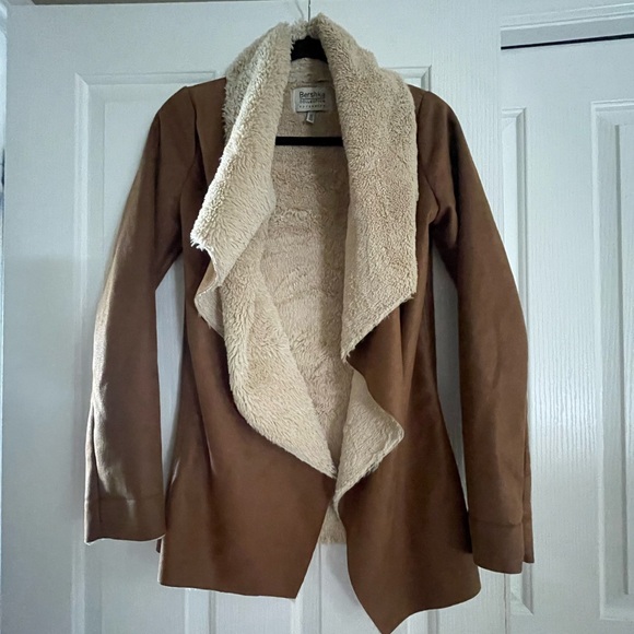 Jacket size small - Picture 5 of 5